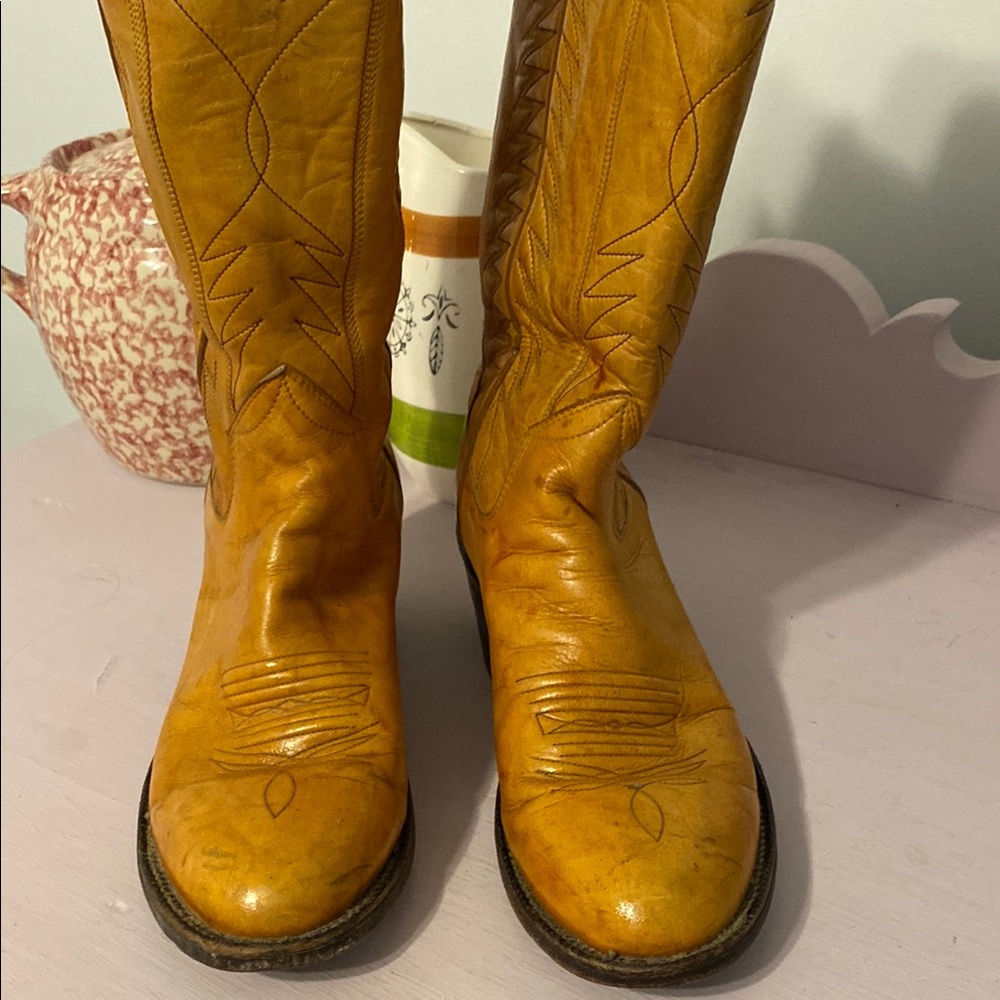 Burnt Carmel color Leather Cowboy Boots, leather conditioned. Normal wear